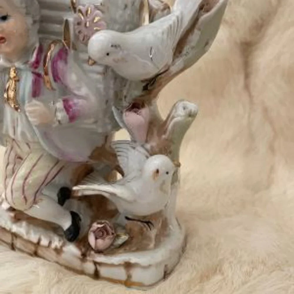 Vintage Wales Made in Japan Colonial Boy with Birds Ceramic Vase - Picture 2 of 9